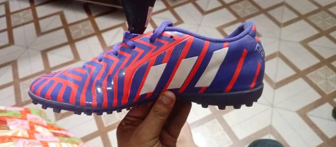 Adidas Predito Instinct TF B35501
