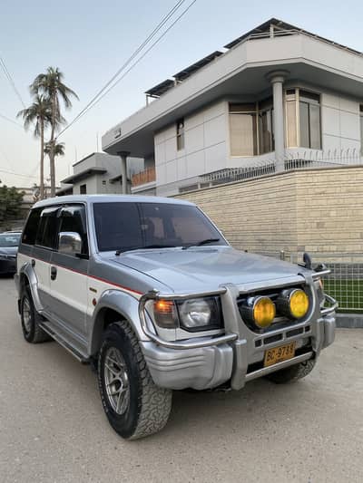 Mitsubishi Pajero 1992