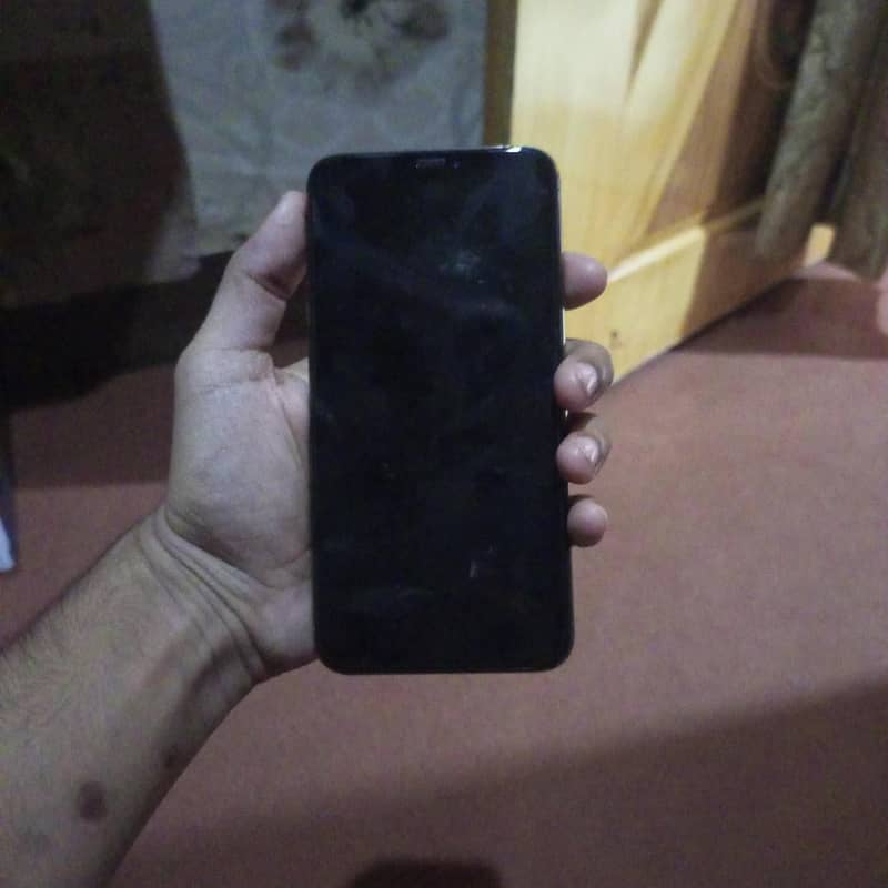 Apple iPhone XS Max 1