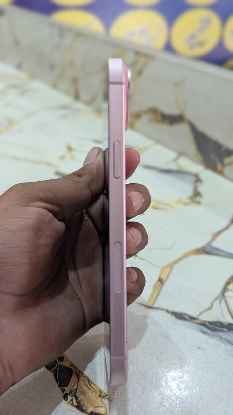 Apple iPhone 15 plus 3