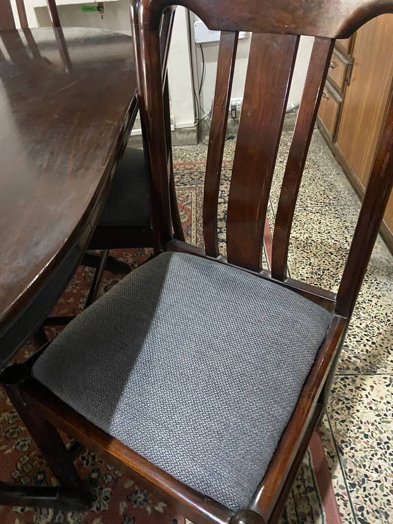 Dining table 3