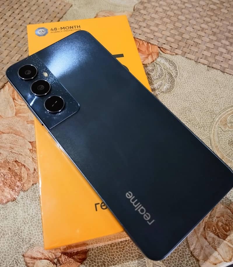 Realme C65 1