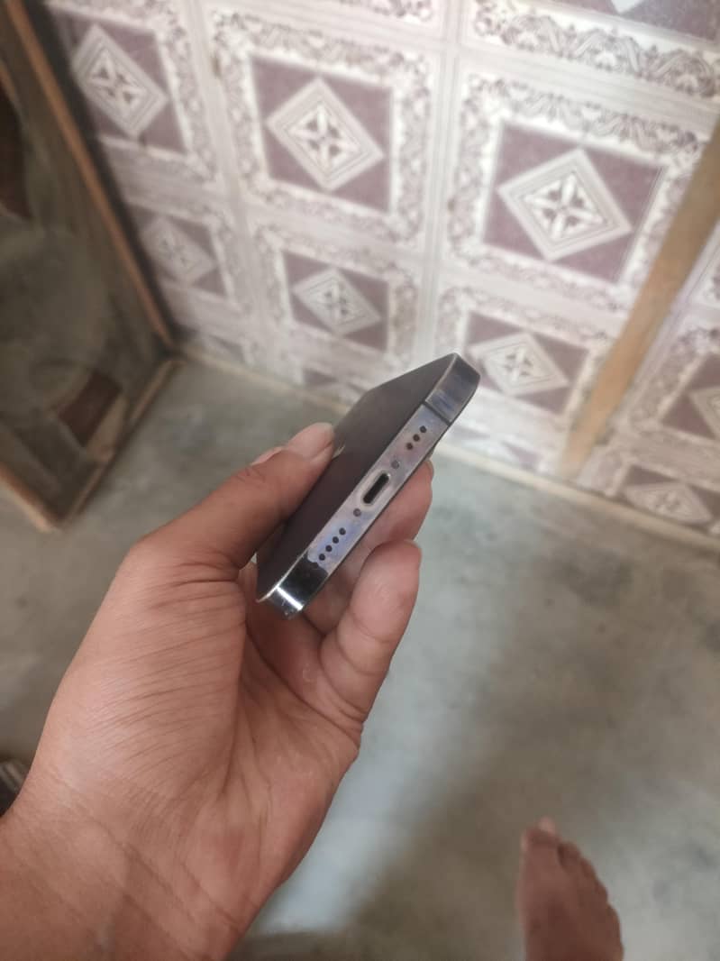 Apple iPhone 14 Pro 4
