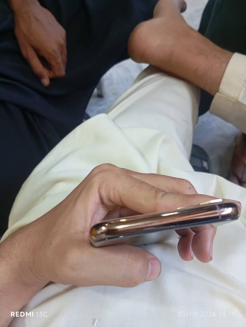 Apple iPhone 11 Pro 2