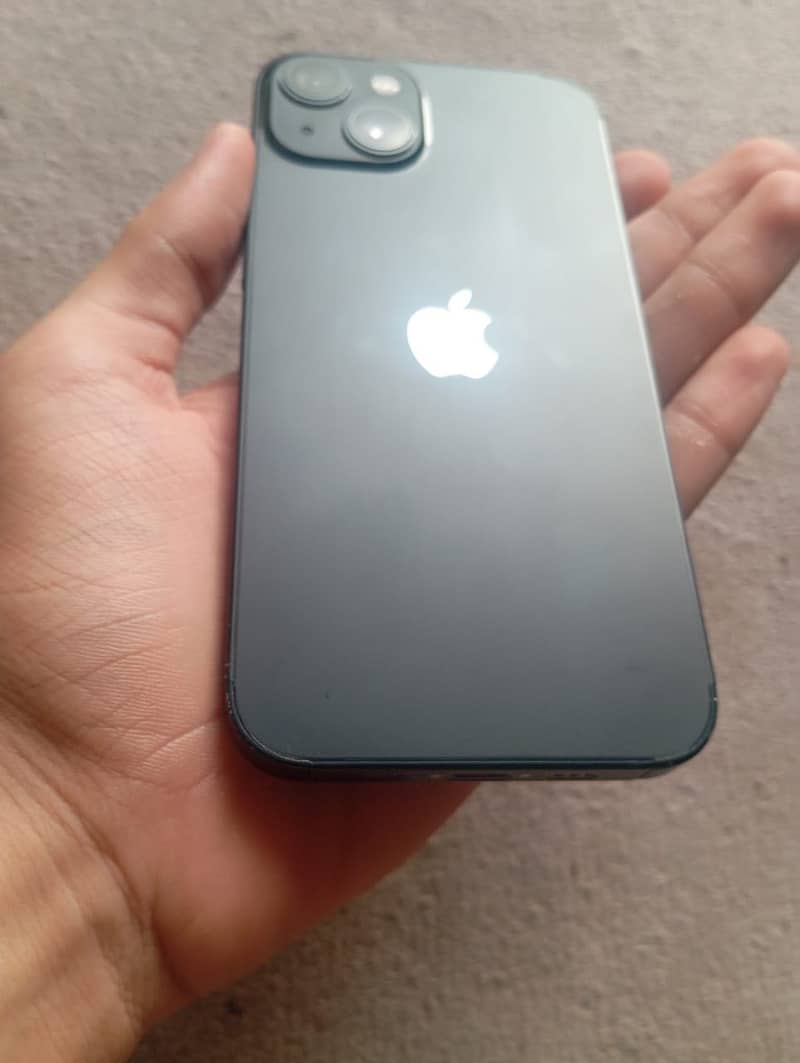Apple iPhone 13 1