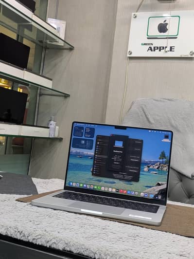 MacBook pro m5 16gb ram 512gb ssd
