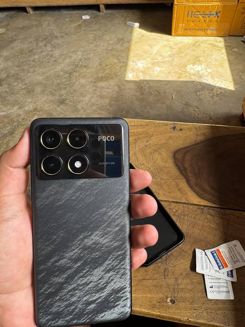 poco f6 pro 1