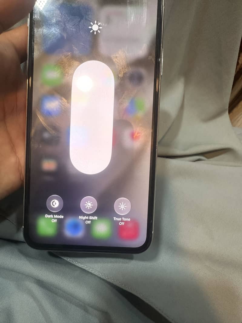Apple iPhone 11 Pro Max 1