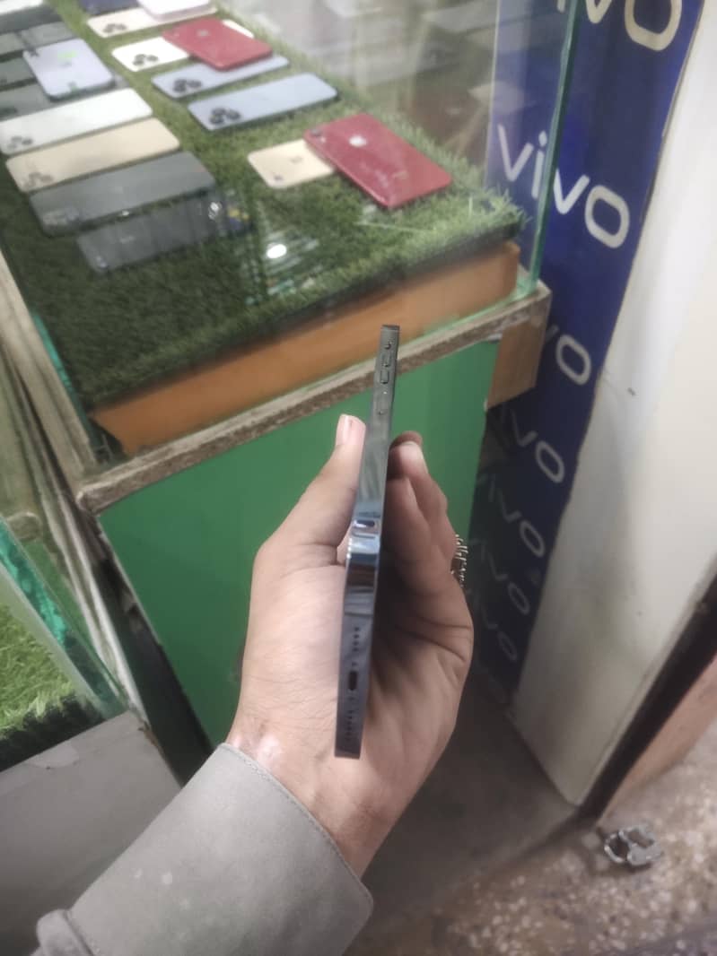 Apple iPhone 13 Pro Max 3