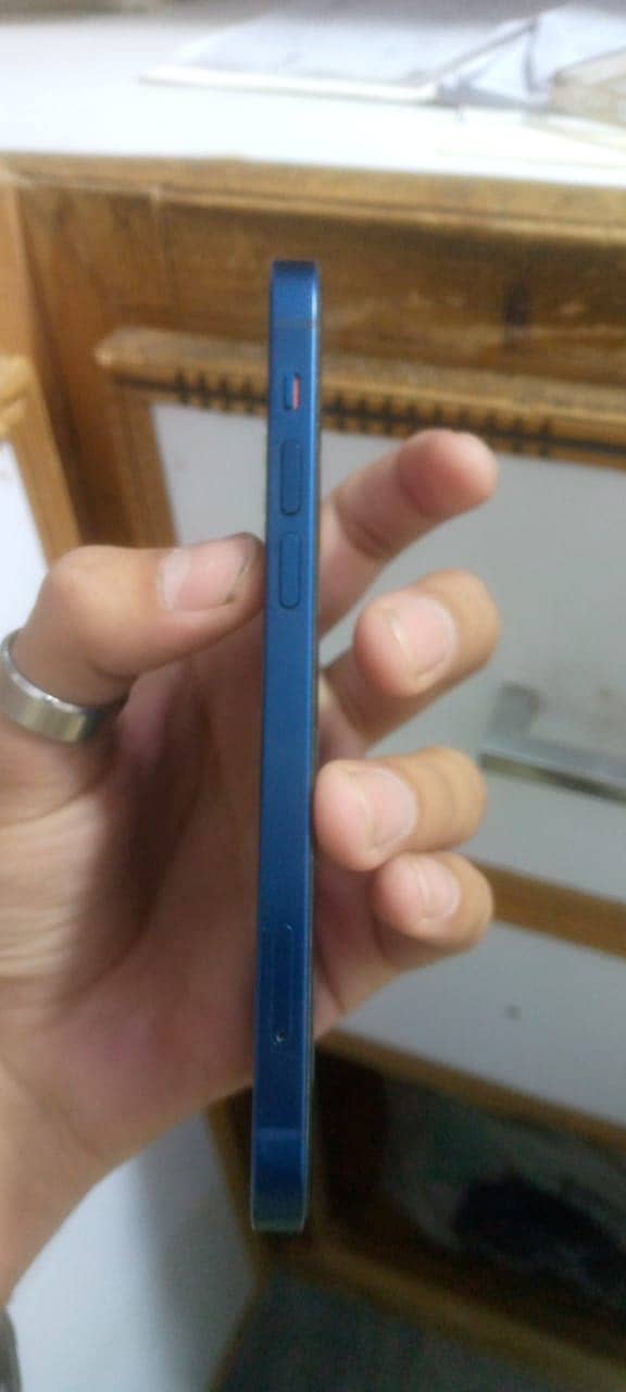 Apple iPhone 12 2