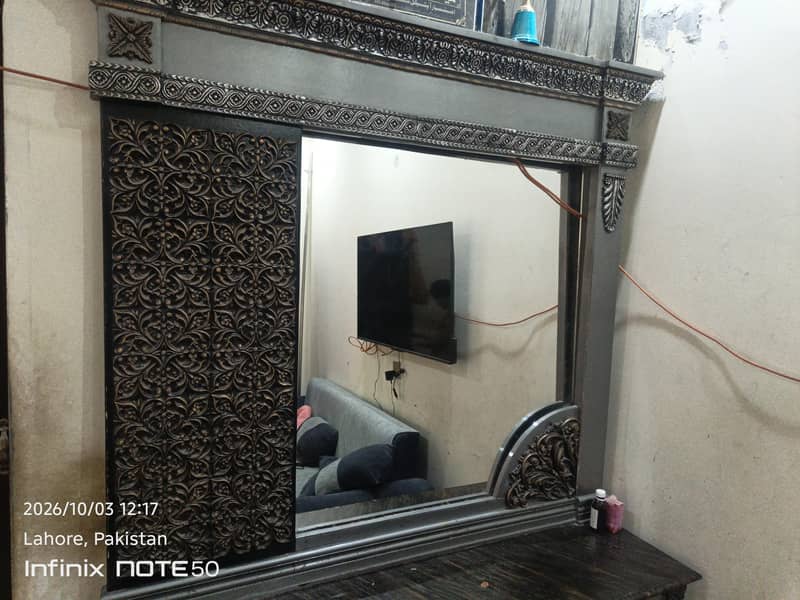 Dressing table for sell 0