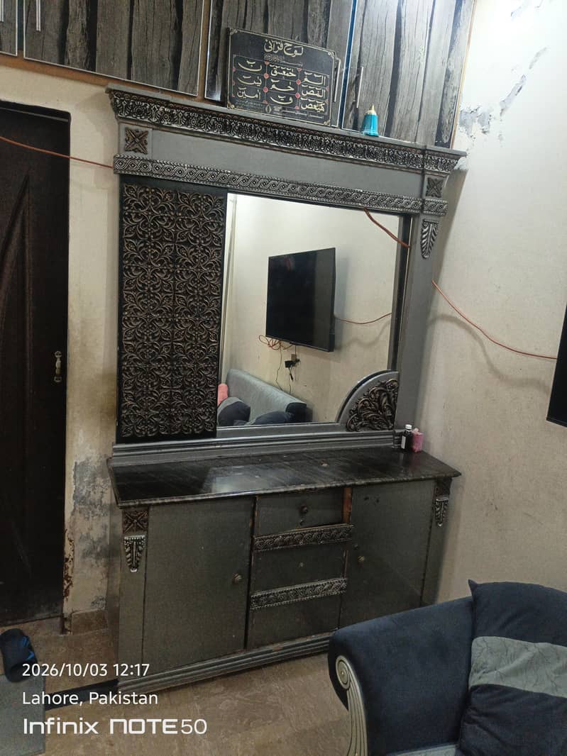 Dressing table for sell 4