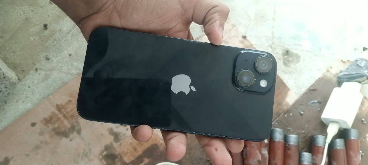 Apple iPhone 14 3