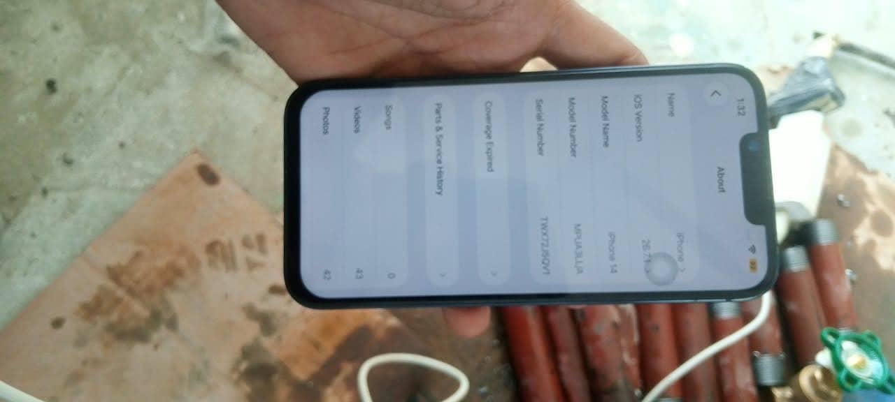 Apple iPhone 14 4