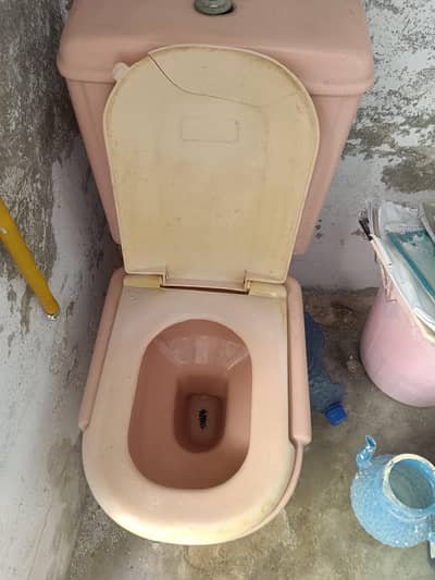 Used One-Piece Western Commode Toilet Set – Good Condition