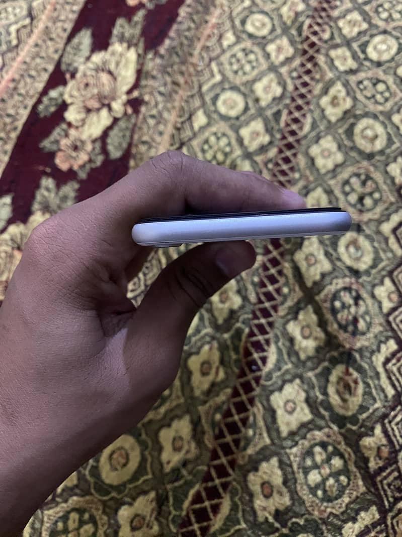 Apple iPhone SE 6
