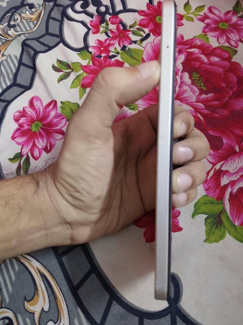 Realme C53 3