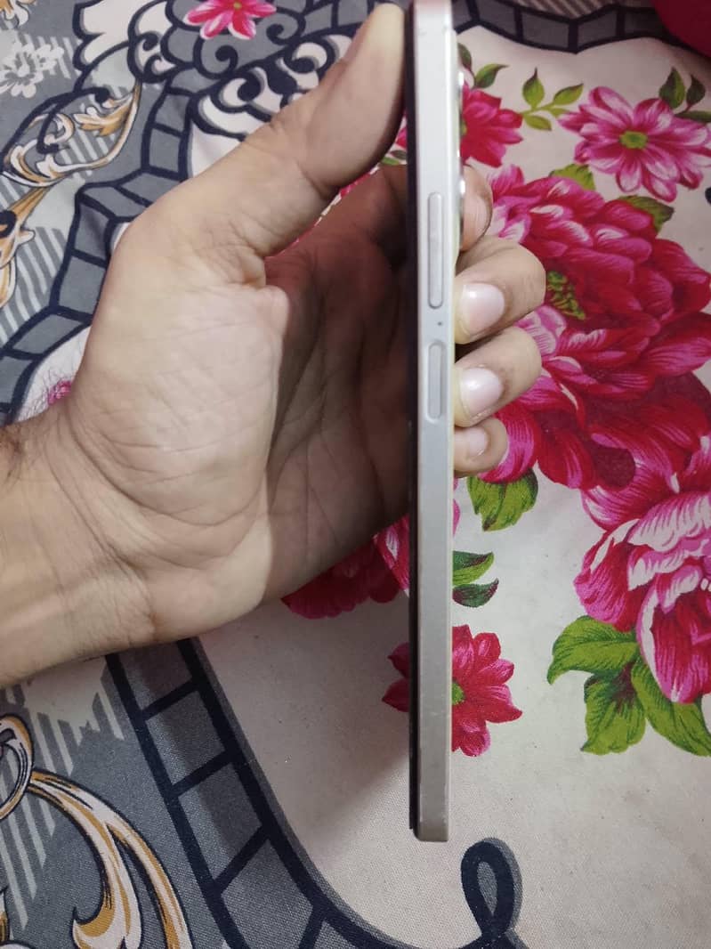 Realme C53 5