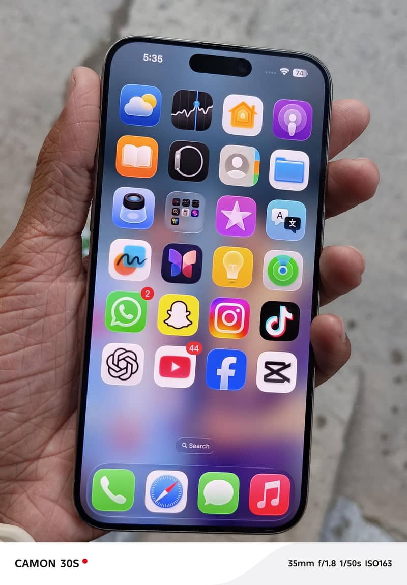 Apple iPhone 15 Pro Max 1