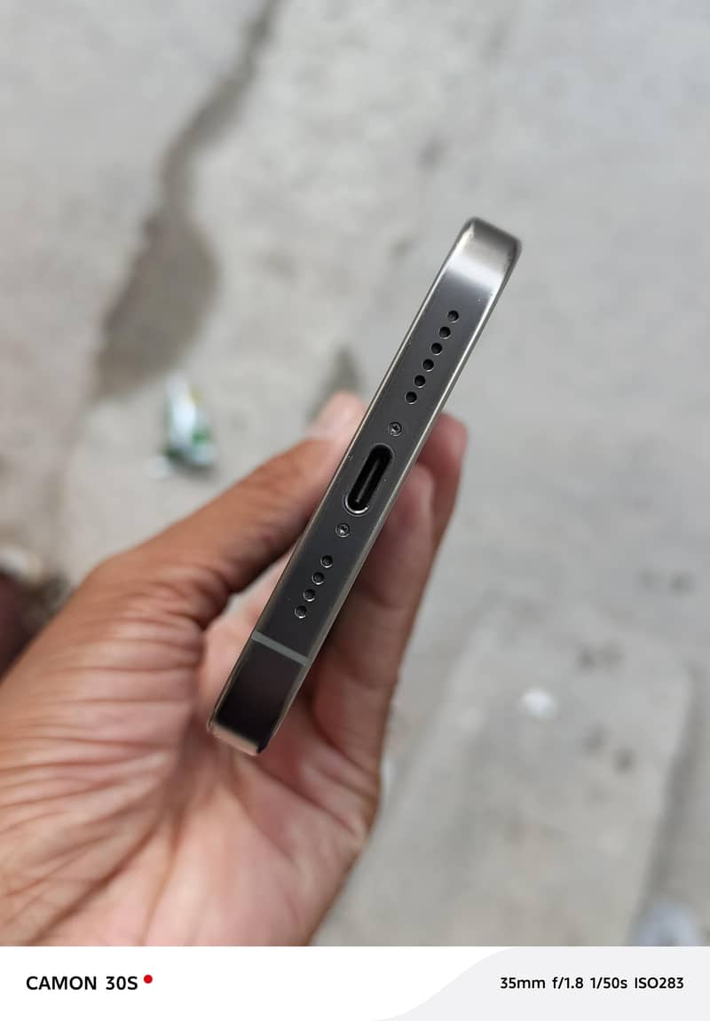 Apple iPhone 15 Pro Max 5