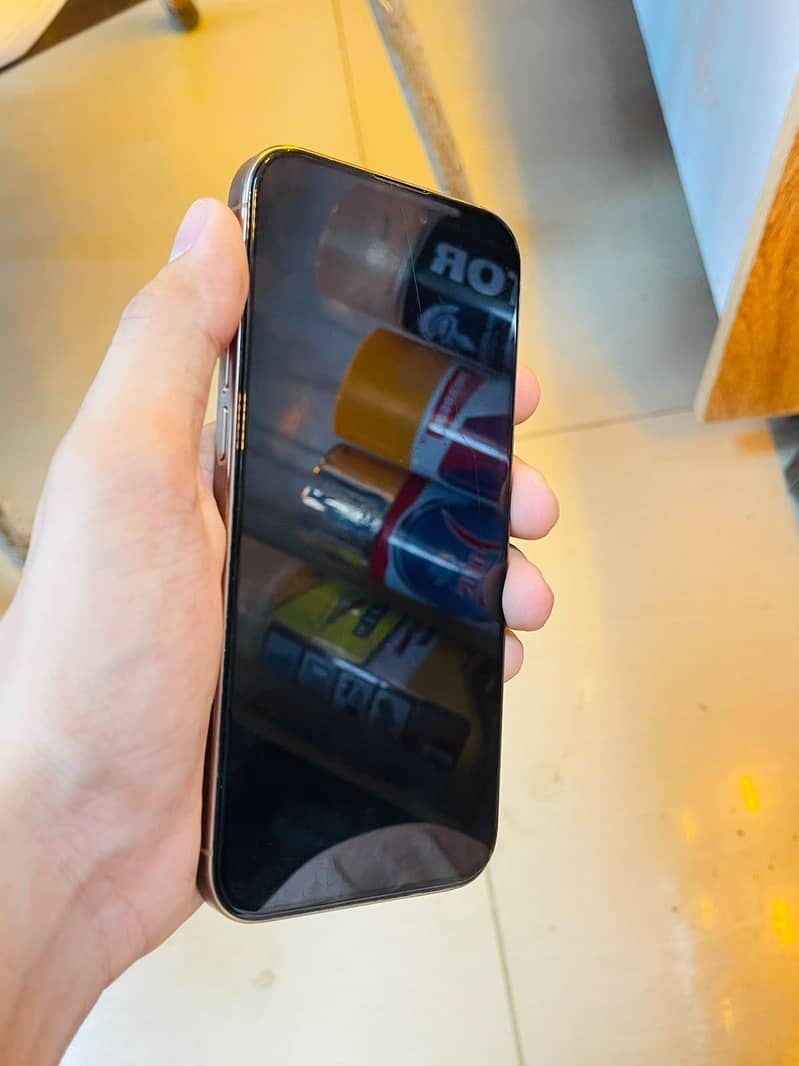 Apple iPhone 16 Pro Max 5