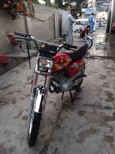 Honda 125 2026 model 1000 kilometer brand new condition