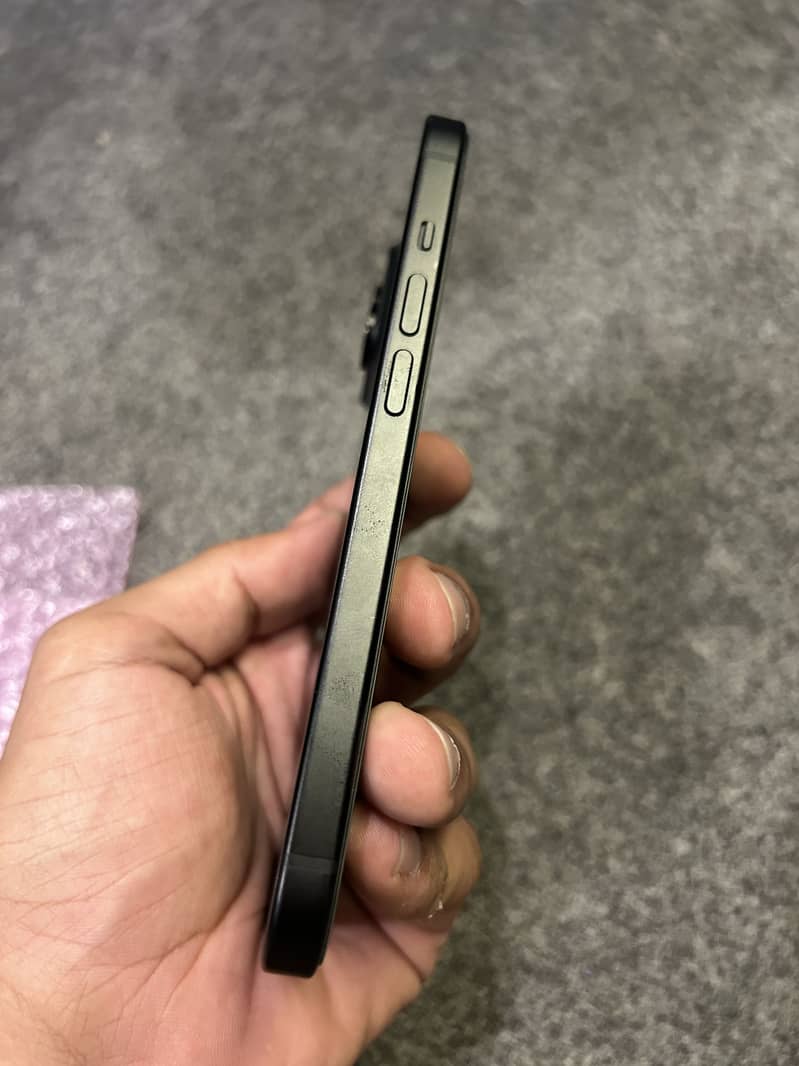 Apple iPhone 15 jv 3