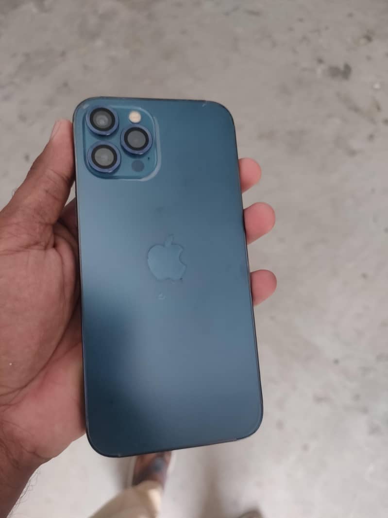 Apple iPhone 12 Pro Max 4