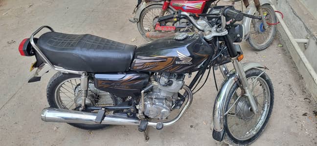 honda 125 exchange only with cd 70