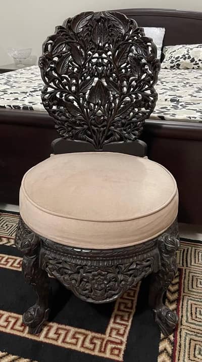 Chinioti Chairs Set with Table