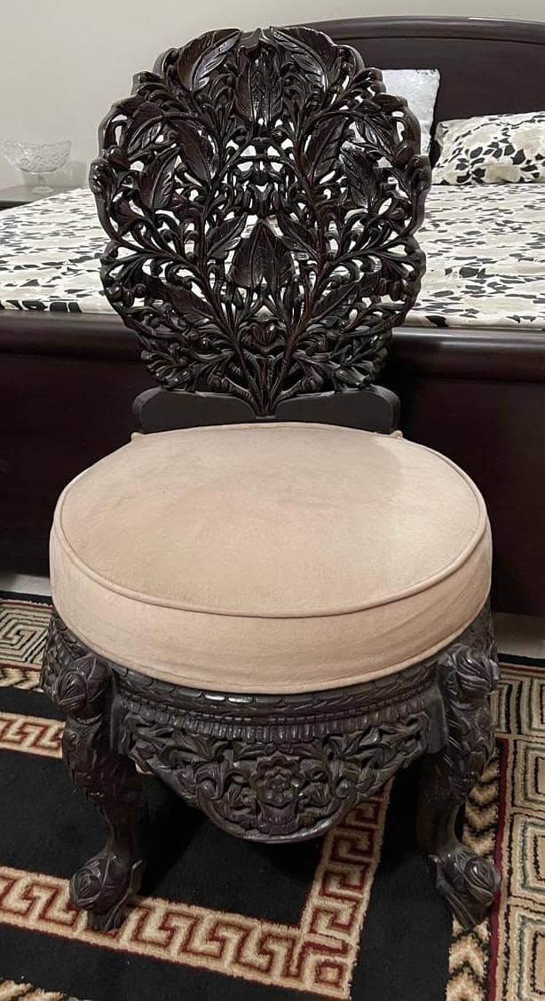 Chinioti Chairs Set with Table 2