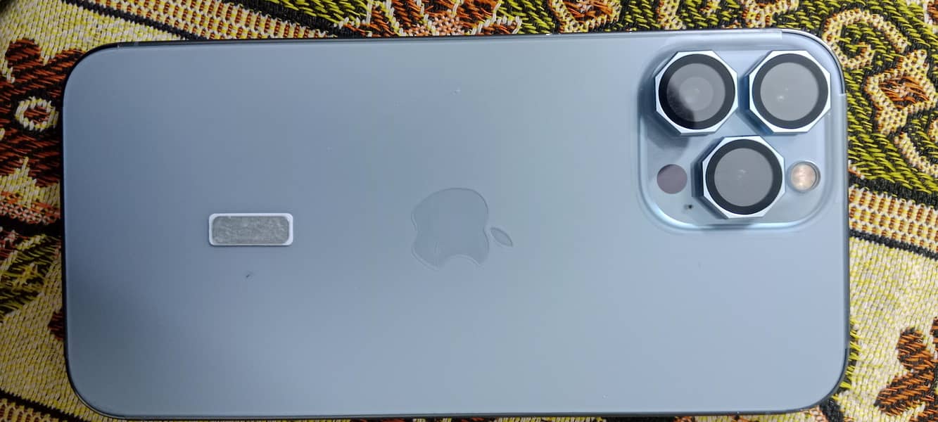 Apple iPhone 13 Pro Max 8