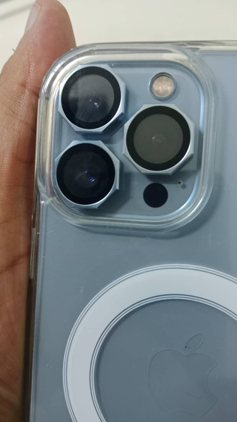 Apple iPhone 13 Pro Max 11