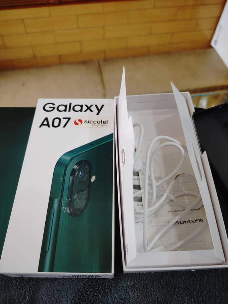 Samsung Mobile A07 1