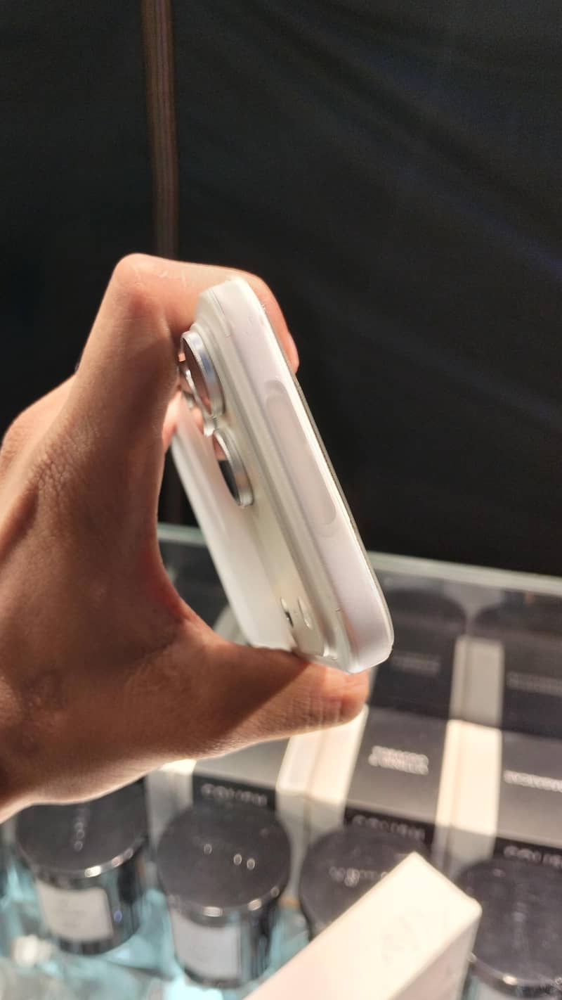 iPhone 17 pro max 2