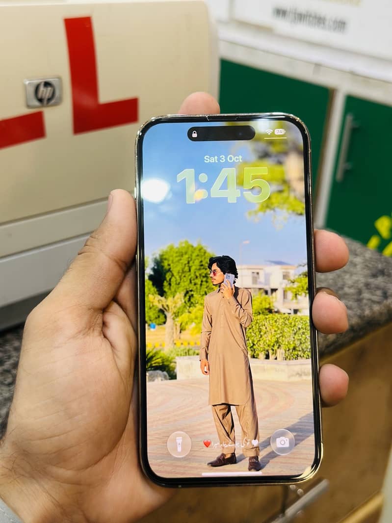 Apple iPhone 14 Pro 0