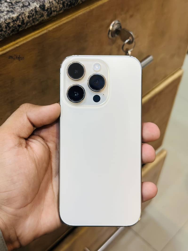 Apple iPhone 14 Pro 2