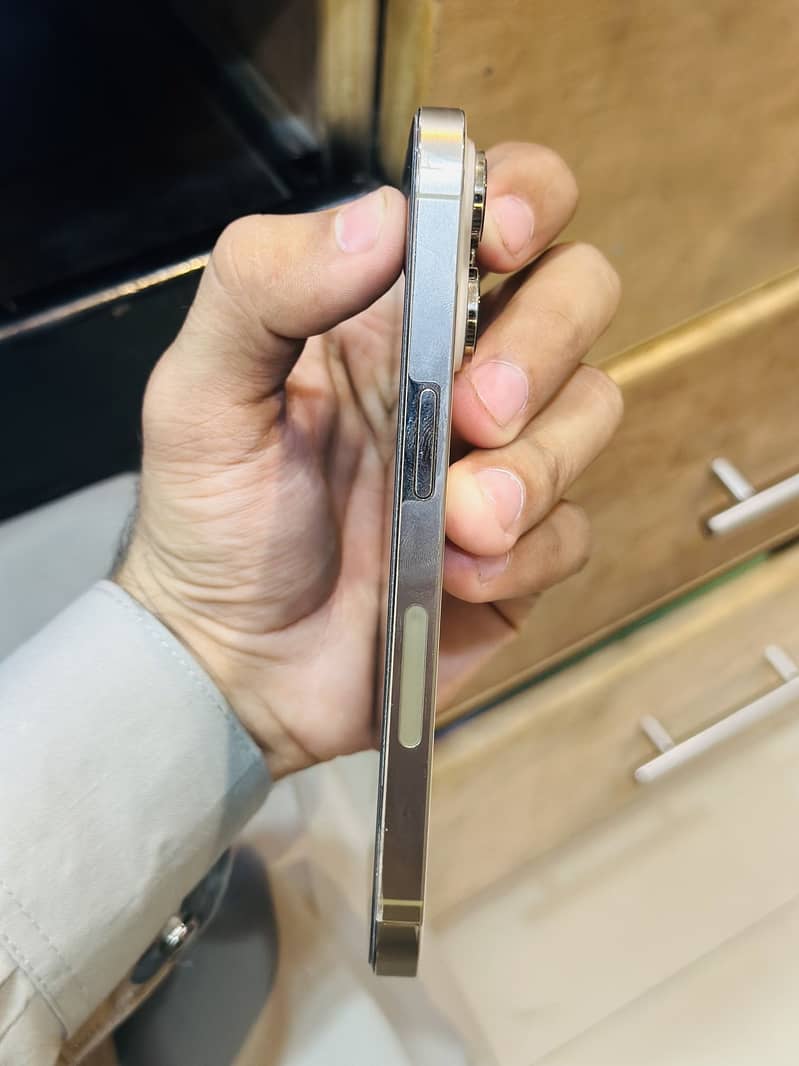 Apple iPhone 14 Pro 7