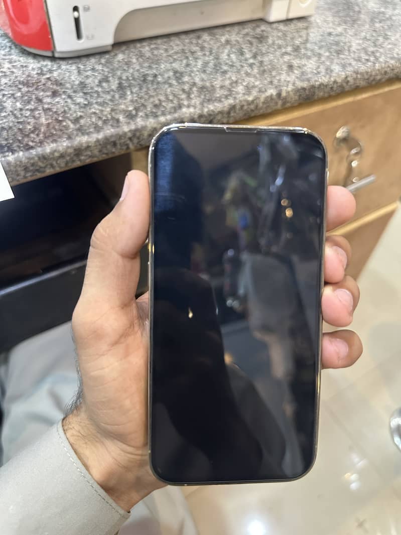 Apple iPhone 14 Pro 8