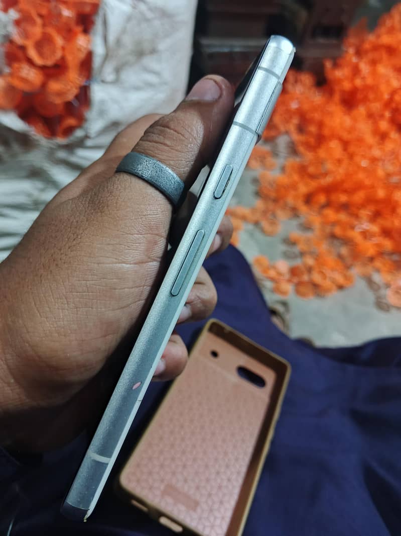 Google Pixel 7a 4