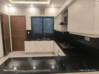 3 bedrooms & 3 bathrooms DD TV lounge kitchen