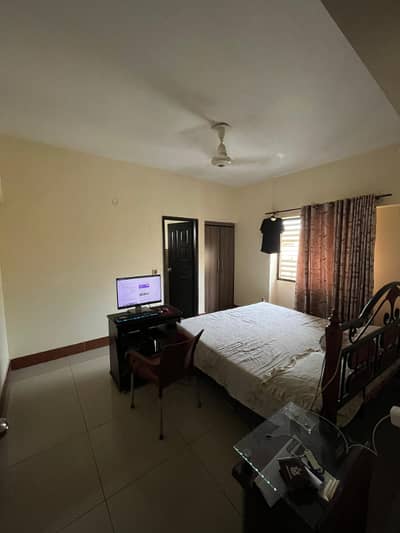 Sale flat Faraz Avenue 3bed. d. d 2nd floor Road facing johar mor