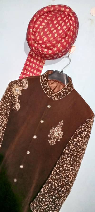 Premium Groom Sherwani with Matching Kulla in Excellent Condition