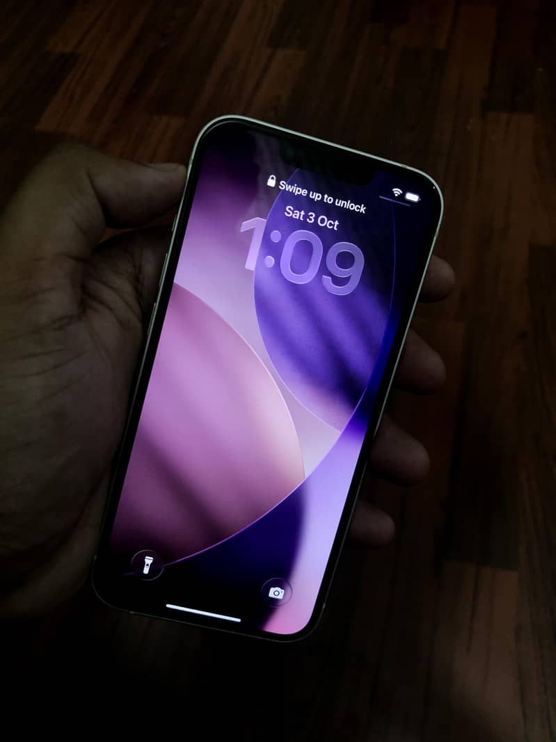 Apple iPhone 14 4
