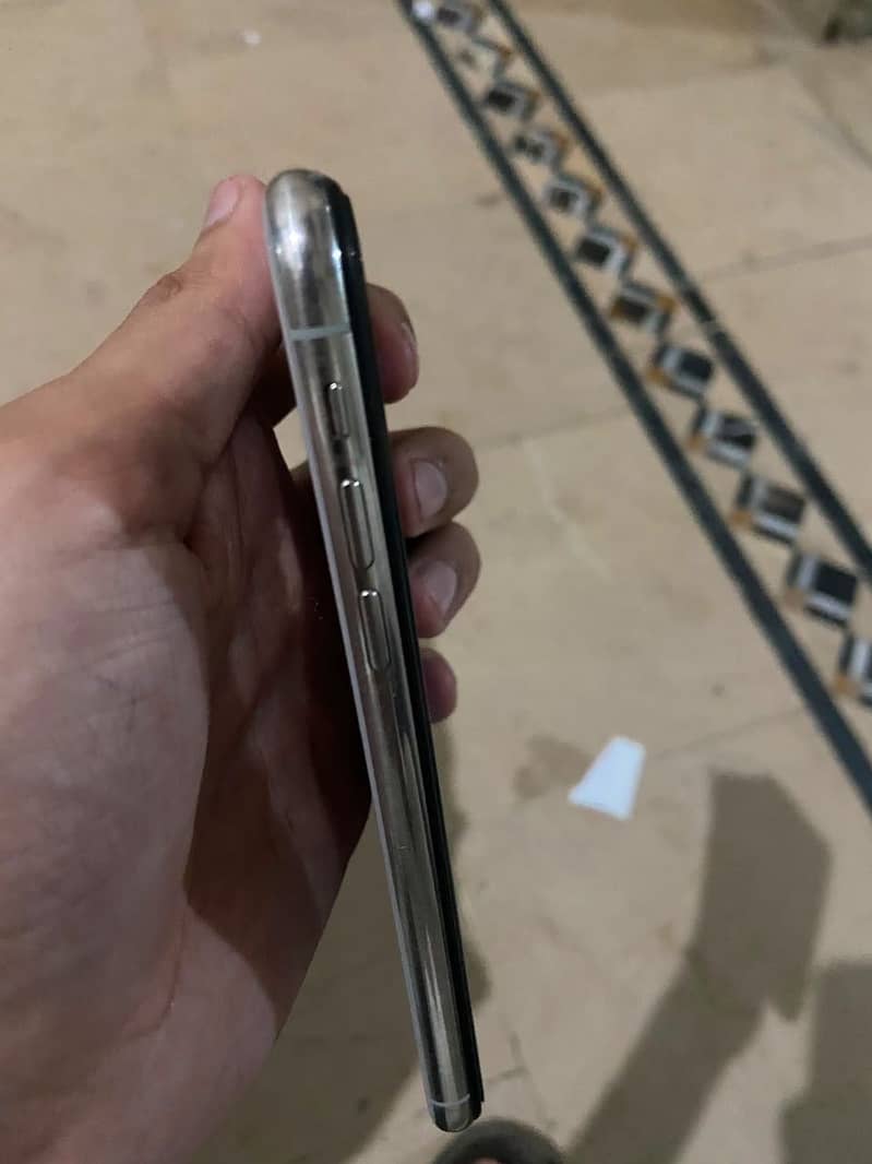 Apple iPhone X 1