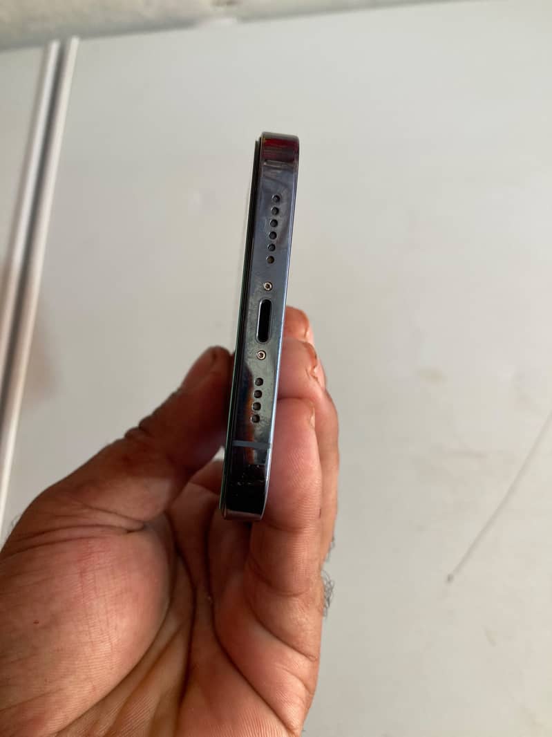 Apple iPhone 13 Pro Max 2