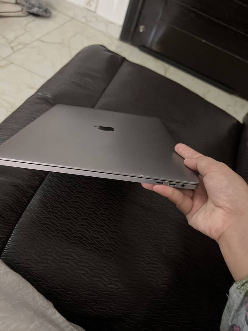 MacBook 2019 4