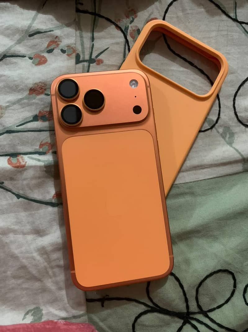 Apple iPhone 17 Pro Max 2