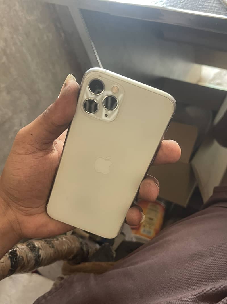 Apple iPhone 11 Pro 1