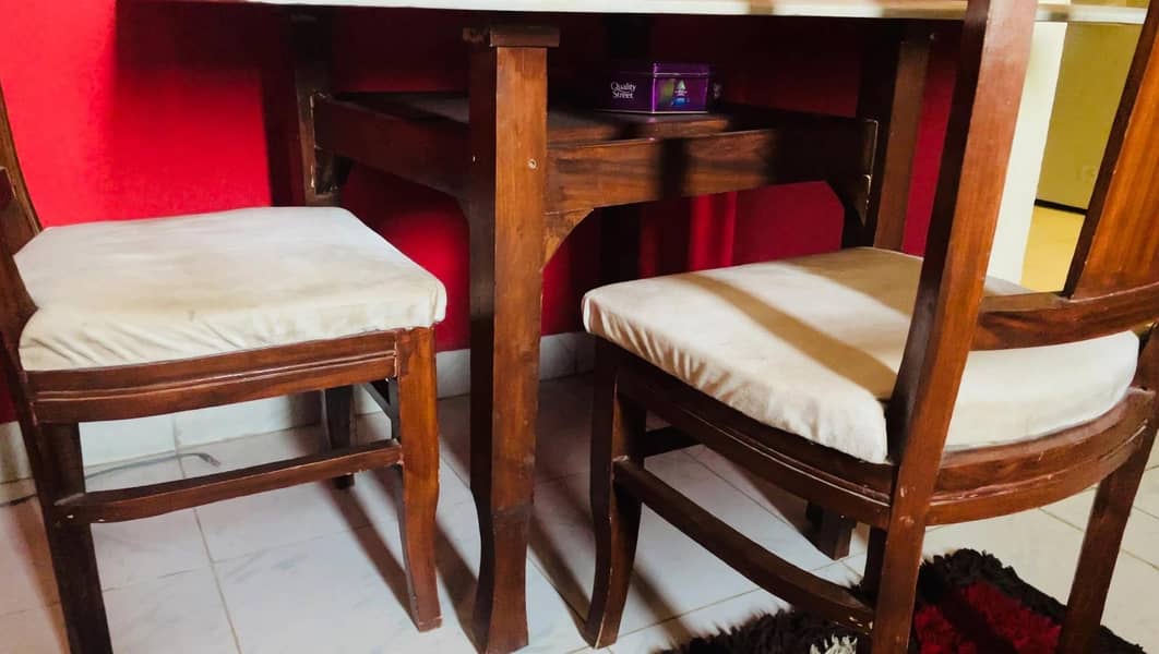 4 Seater dinning table 2
